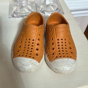 Native toddler slip on shoes